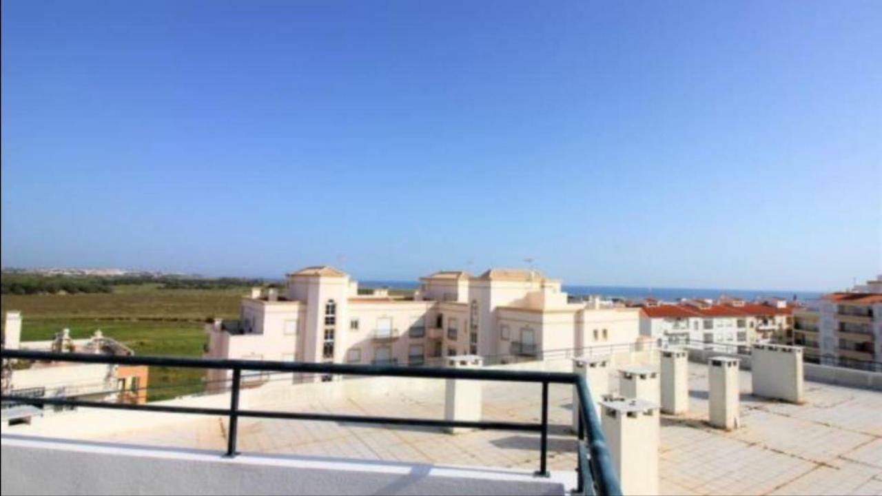 Quiet Apartment Overlooking The Swimming Pool Armação de Pêra Exteriér fotografie